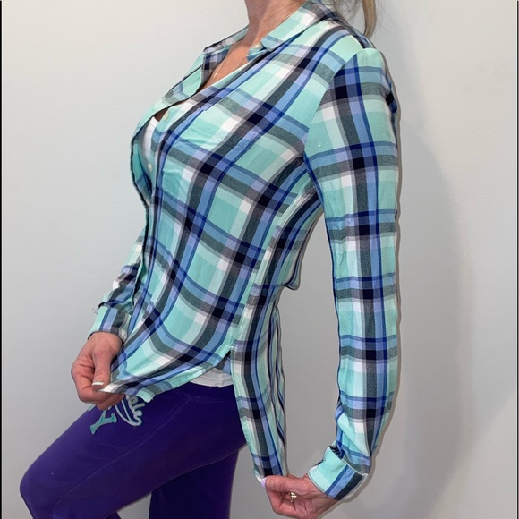 (85) SO Perfect Plaid Shirt - Picture 9 of 14